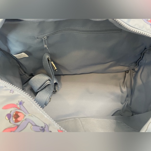 NWT Lilo and stitch travel bag ( 1 LEFT π ) - Picture 2 of 8